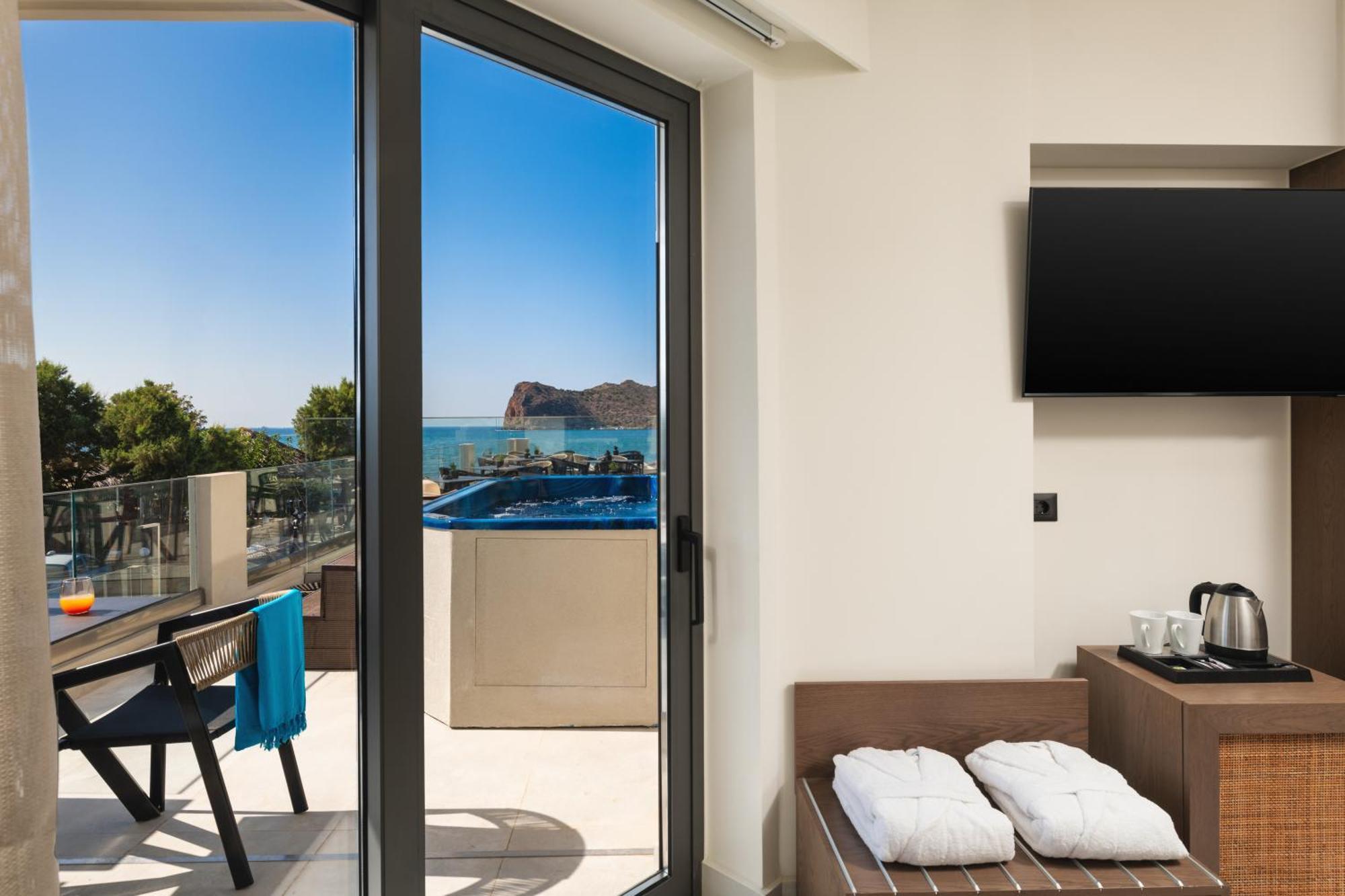 Elia Resort *